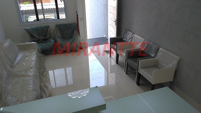 Conjunto comercial em Água Fria
