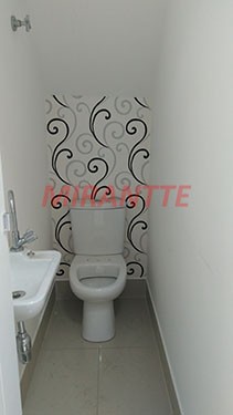Conjunto comercial em Água Fria