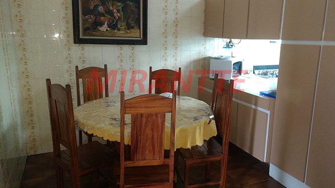 Casa terrea de 180m² com 6 quartos em Vila Guilherme