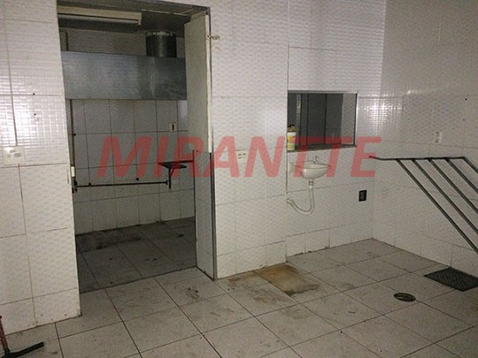 Comercial de 156m² em Santana