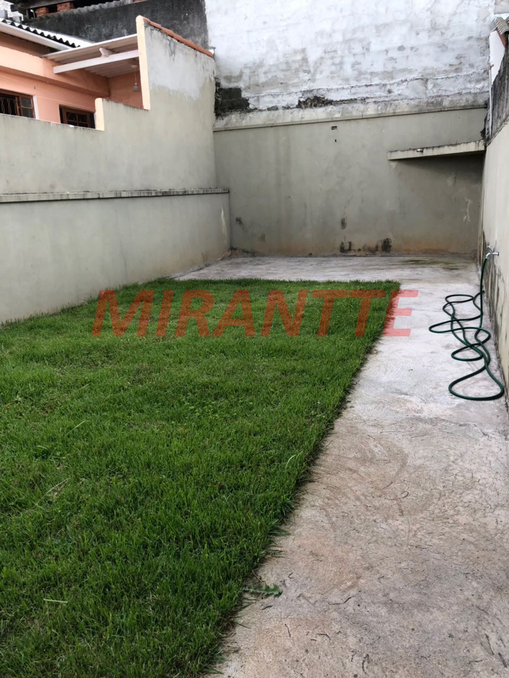 Sobrado com 3 quartos em Vila Mazzei