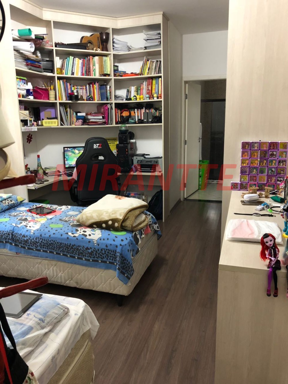 Sobrado com 3 quartos em Vila Mazzei
