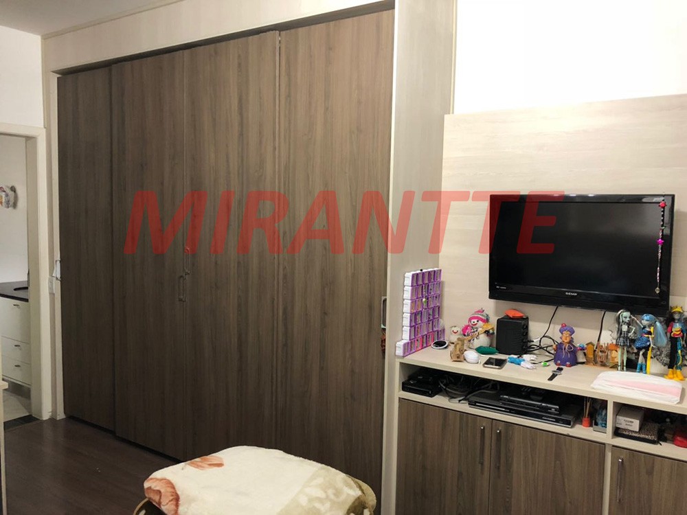 Sobrado com 3 quartos em Vila Mazzei