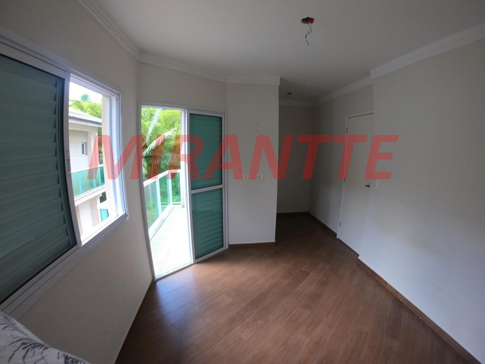 Cond. fechado de 126m² com 3 quartos em Tremembe