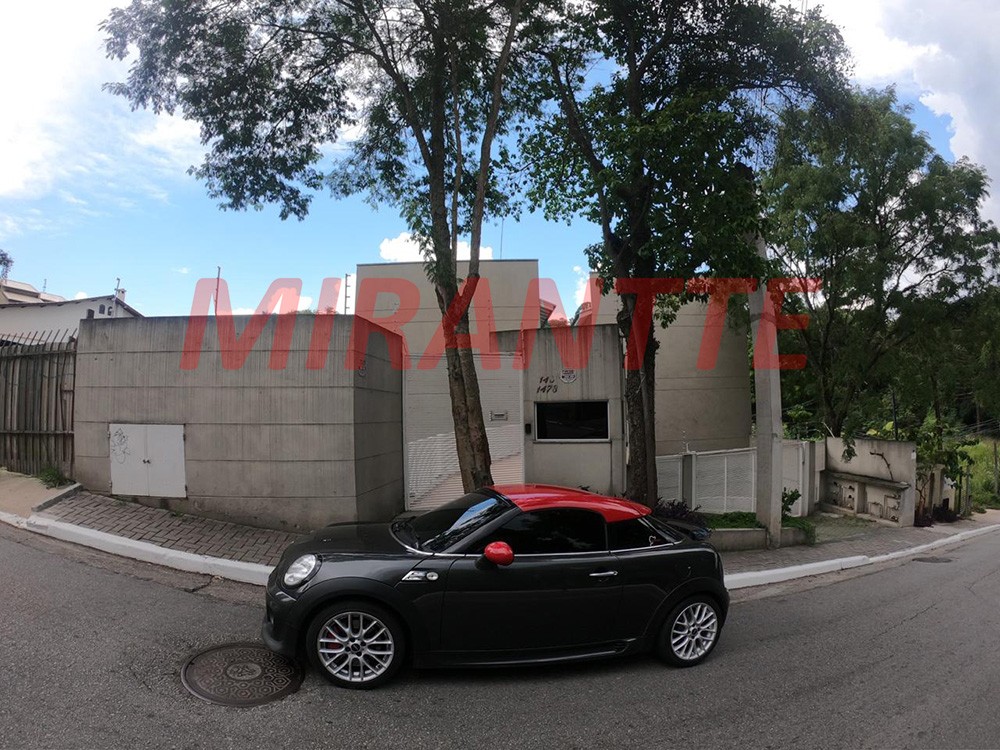 Cond. fechado de 126m² com 3 quartos em Tremembe