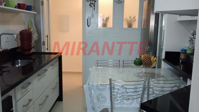 Apartamento de 93m² com 3 quartos em Água Fria