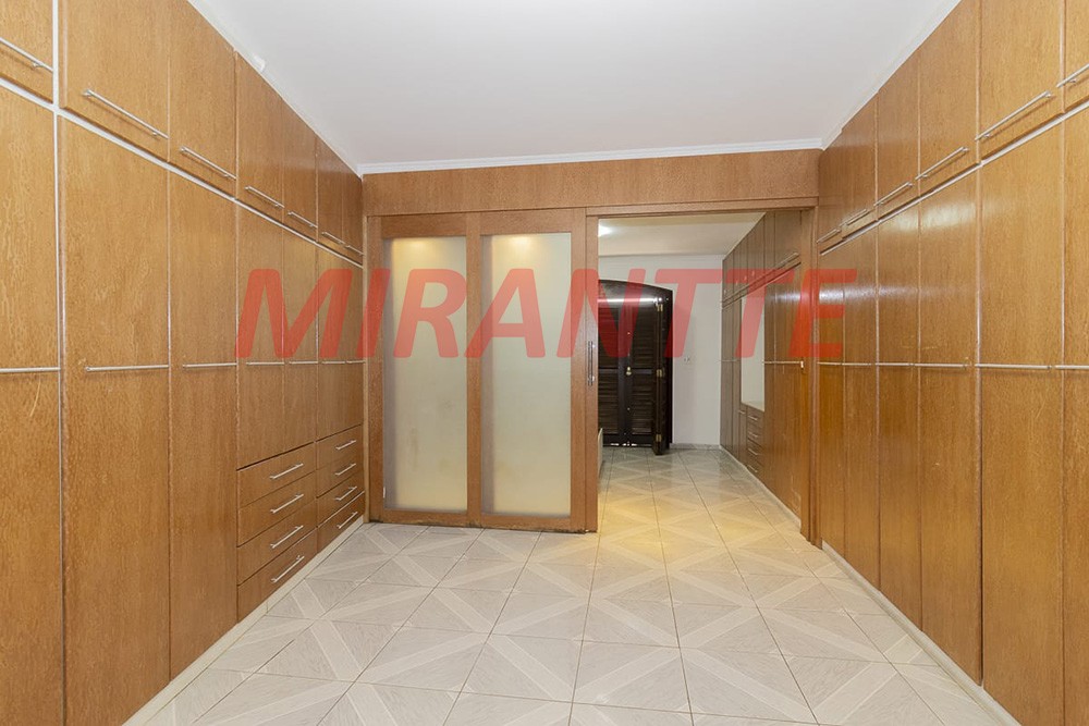 Sobrado de 344.1m² com 3 quartos em Tremembe
