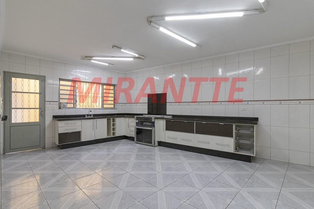 Sobrado de 344.1m² com 3 quartos em Tremembe