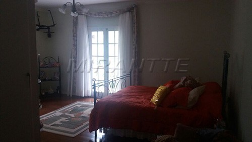 Casa terrea de 600m² com 3 quartos em Serra Da Cantareira