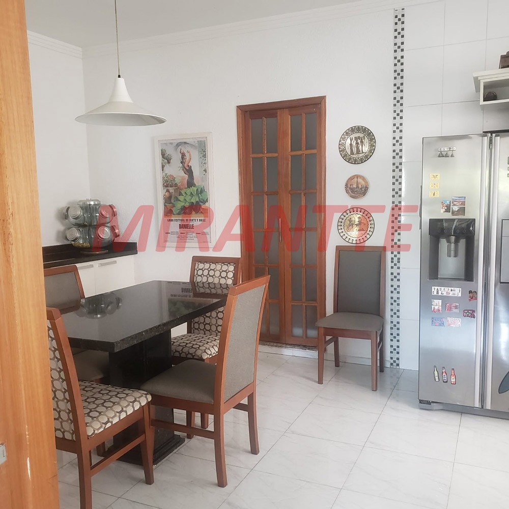 Sobrado de 250m² com 3 quartos em Jardim Virginia Bianca