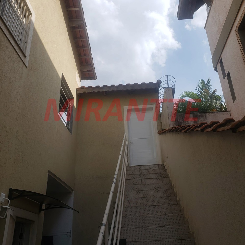Sobrado de 250m² com 3 quartos em Jardim Virginia Bianca