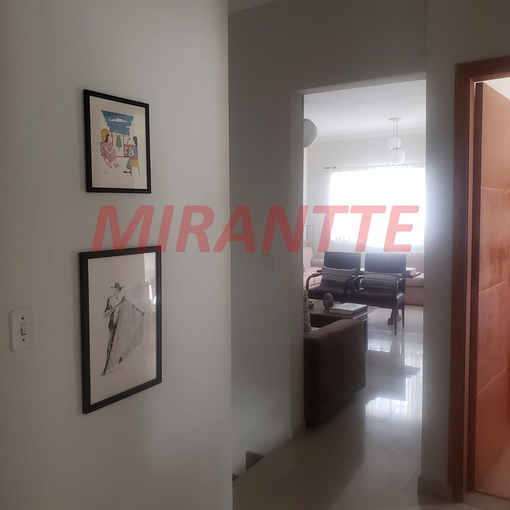 Sobrado de 250m² com 3 quartos em Jardim Virginia Bianca