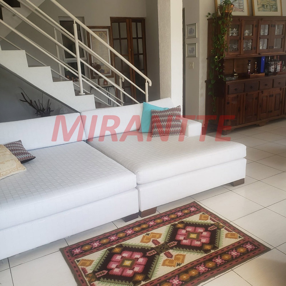 Sobrado de 250m² com 3 quartos em Jardim Virginia Bianca