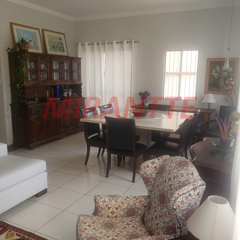 Sobrado de 250m² com 3 quartos em Jardim Virginia Bianca