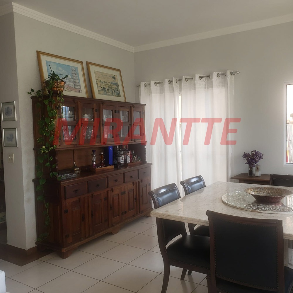 Sobrado de 250m² com 3 quartos em Jardim Virginia Bianca