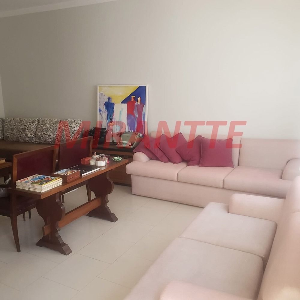 Sobrado de 250m² com 3 quartos em Jardim Virginia Bianca