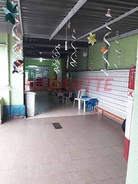 Sobrado de 370m² com 3 quartos em Água Fria