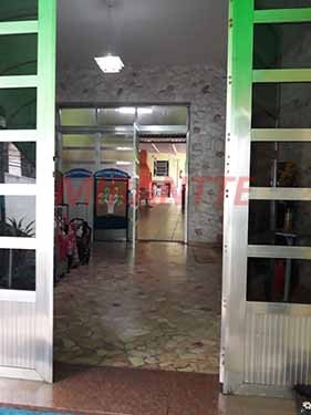Sobrado de 370m² com 3 quartos em Água Fria