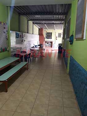 Sobrado de 370m² com 3 quartos em Água Fria