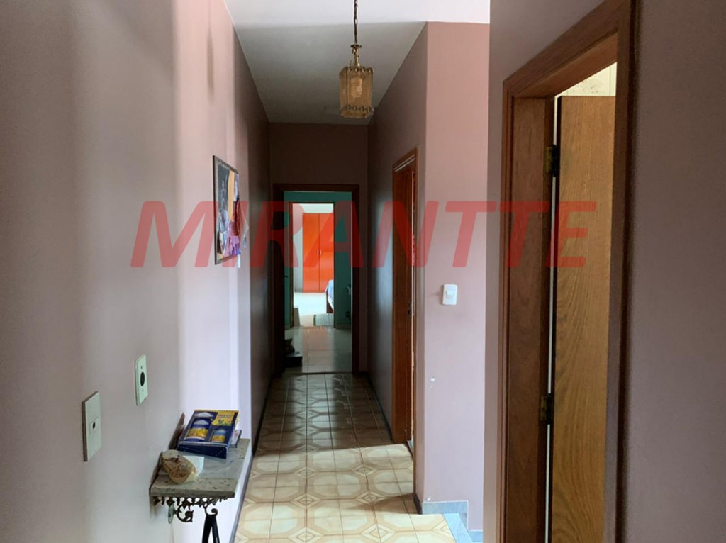 Sobrado de 200m² com 5 quartos em Imirim