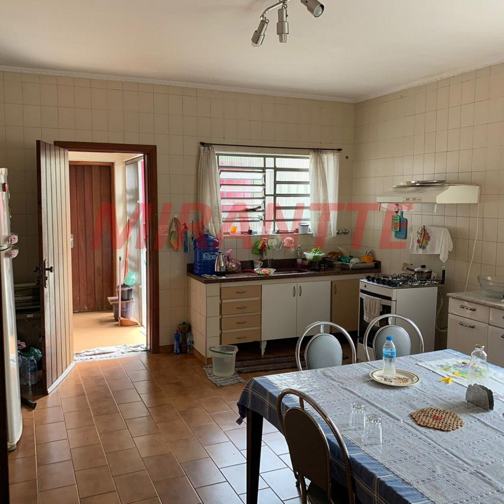 Sobrado de 200m² com 5 quartos em Imirim
