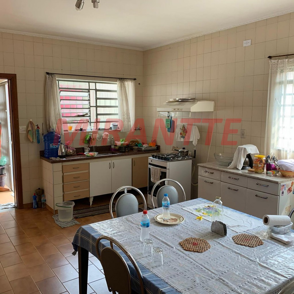 Sobrado de 200m² com 5 quartos em Imirim