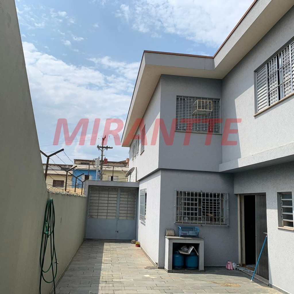 Sobrado de 200m² com 5 quartos em Imirim