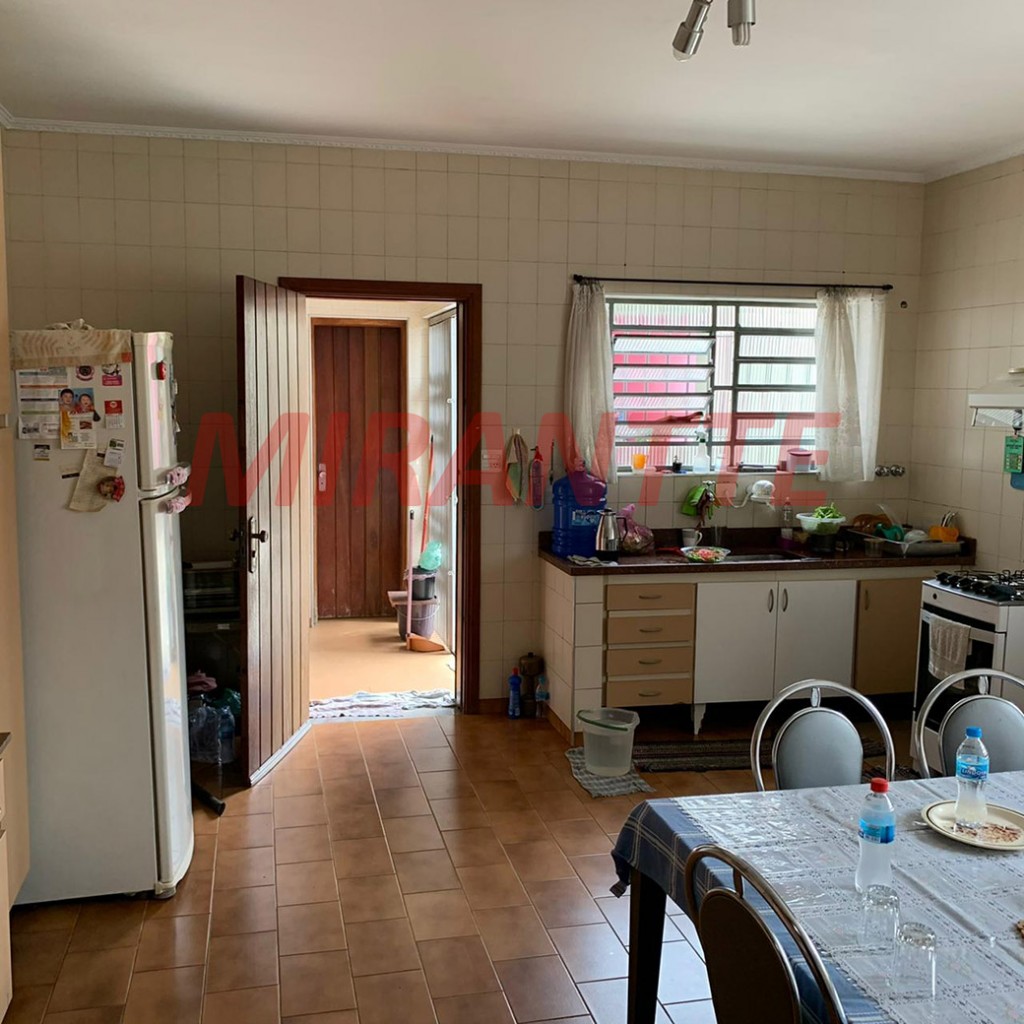 Sobrado de 200m² com 5 quartos em Imirim