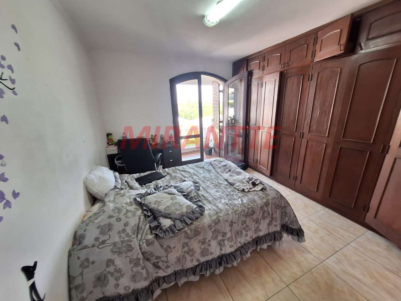 Sobrado de 342m² com 4 quartos em Jardim São Bento