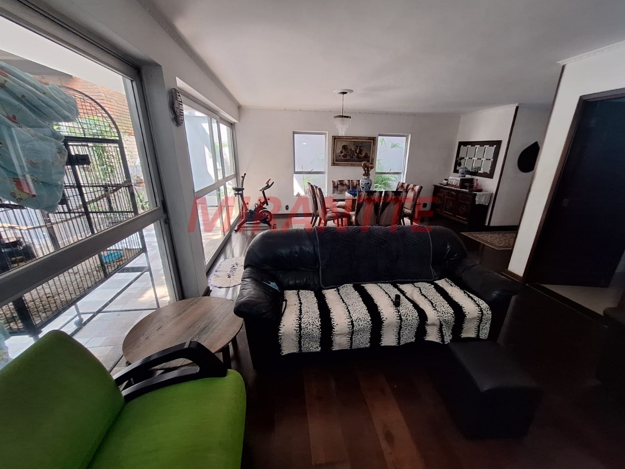 Sobrado de 342m² com 4 quartos em Jardim São Bento