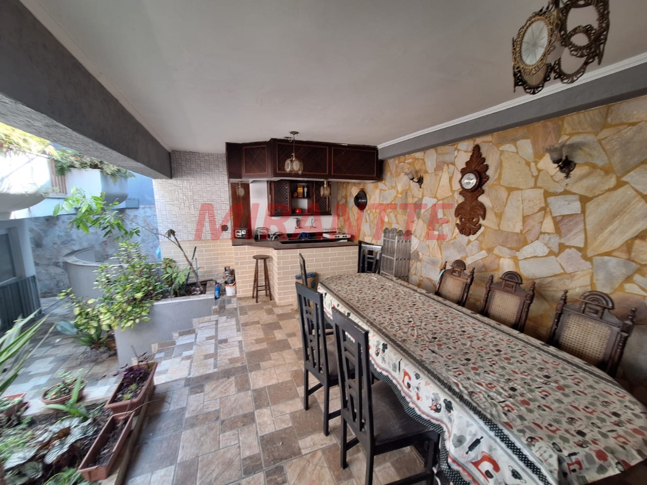 Sobrado de 342m² com 4 quartos em Jardim São Bento