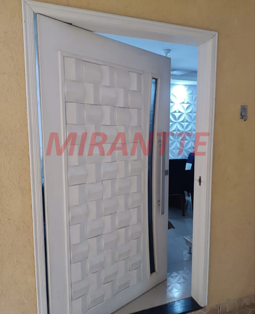 Sobrado de 100m² com 3 quartos em Casa Verde Alta