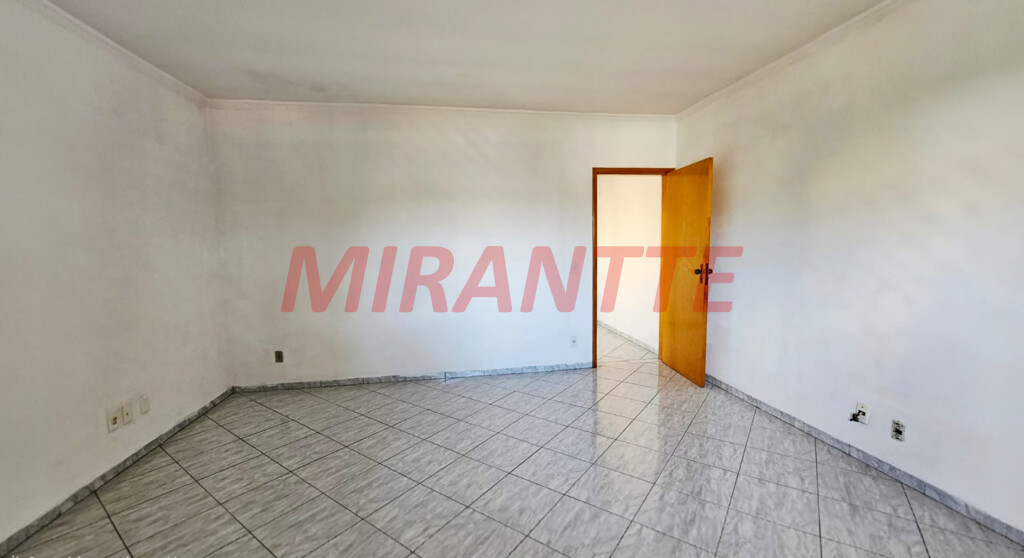 Sobrado de 220m² com 3 quartos em Cachoeirinha