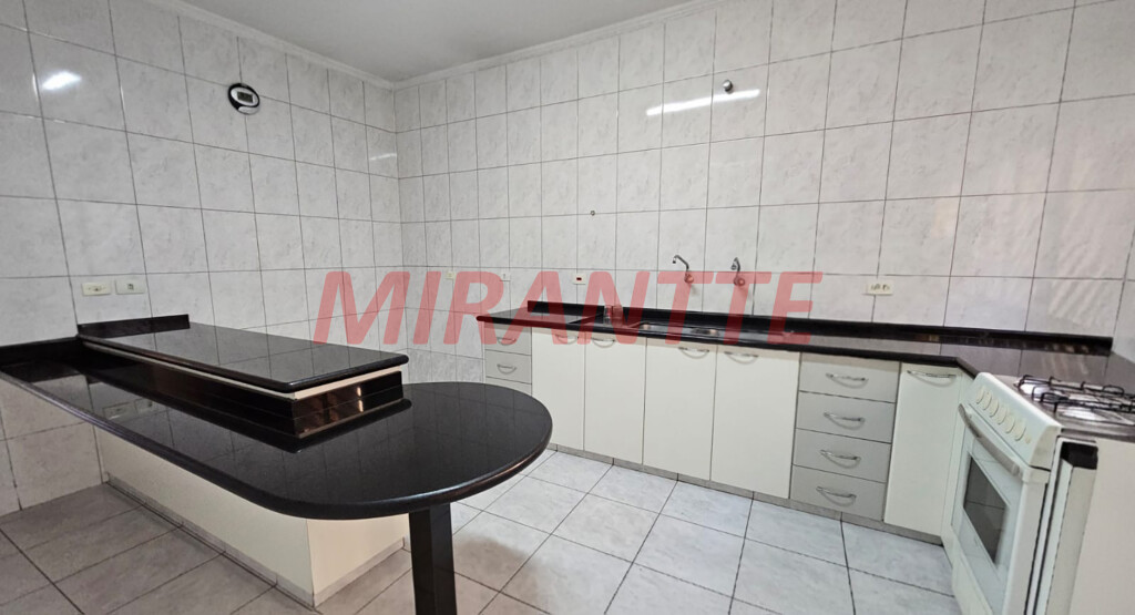 Sobrado de 220m² com 3 quartos em Cachoeirinha
