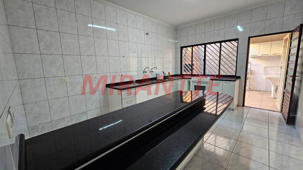 Sobrado de 220m² com 3 quartos em Cachoeirinha