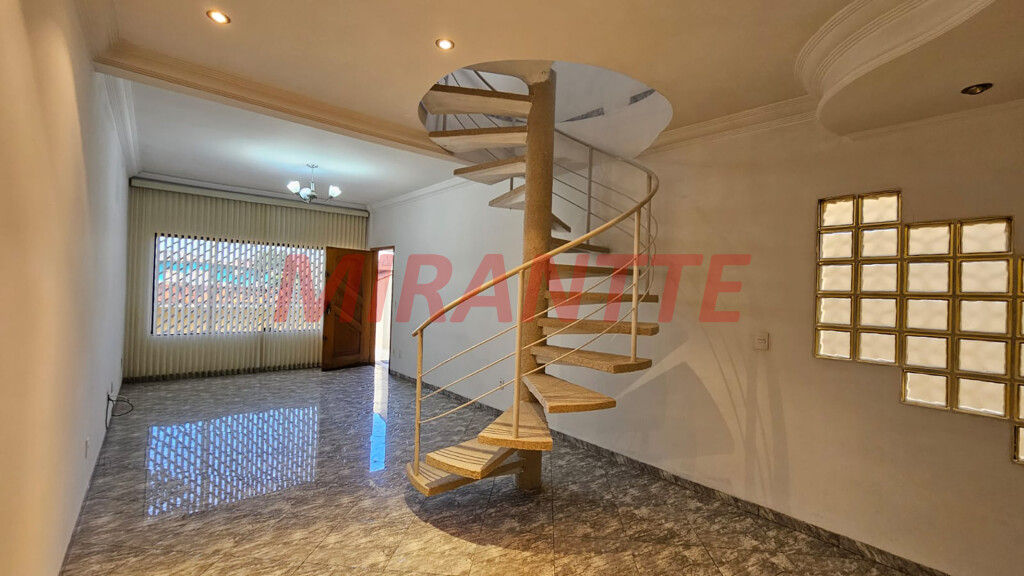 Sobrado de 220m² com 3 quartos em Cachoeirinha
