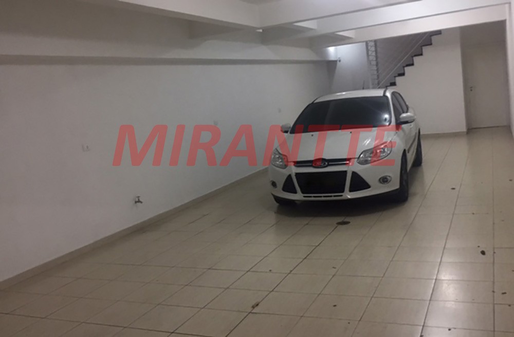 Sobrado de 308m² com 3 quartos em Santa Teresinha
