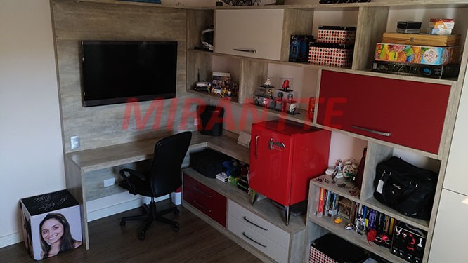 Cond. fechado de 100m² com 3 quartos em Vila Nova Mazzei