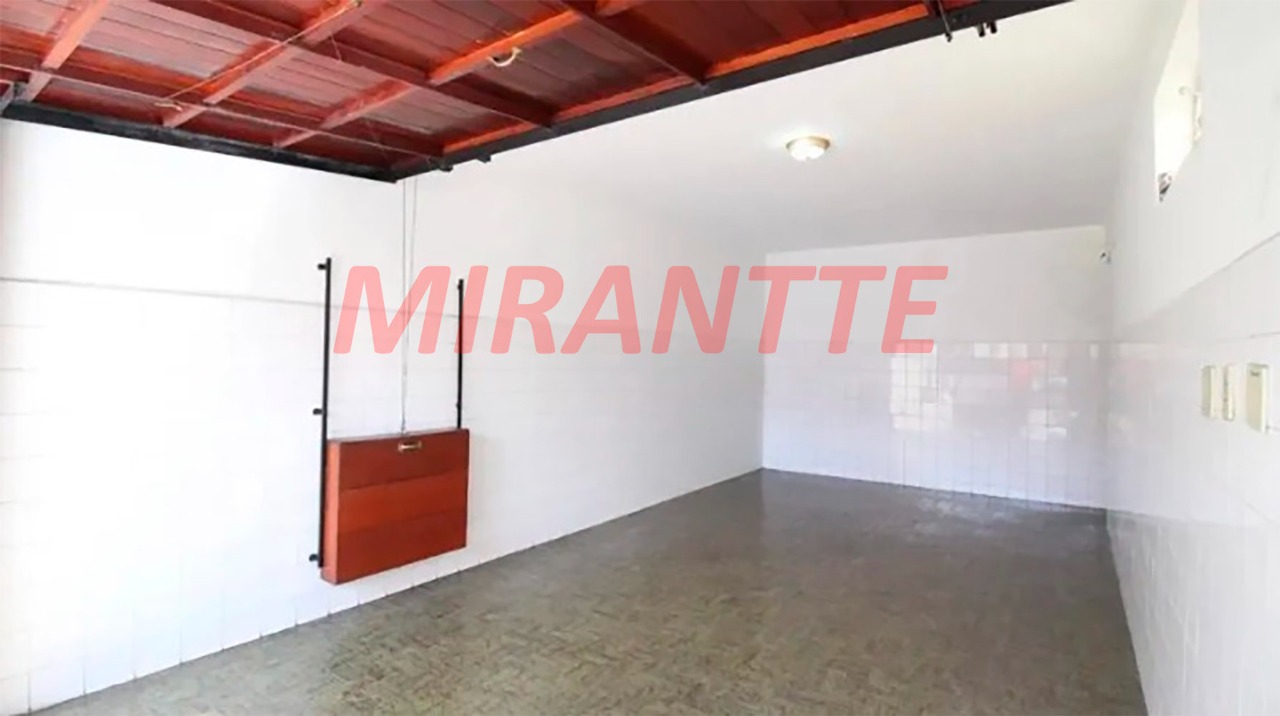 Sobrado de 153m² com 3 quartos em Água Fria