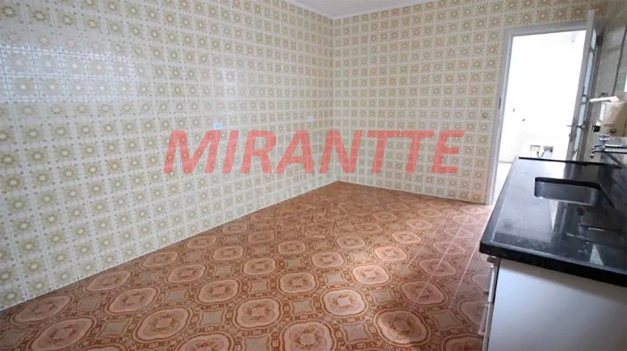 Sobrado de 153m² com 3 quartos em Água Fria