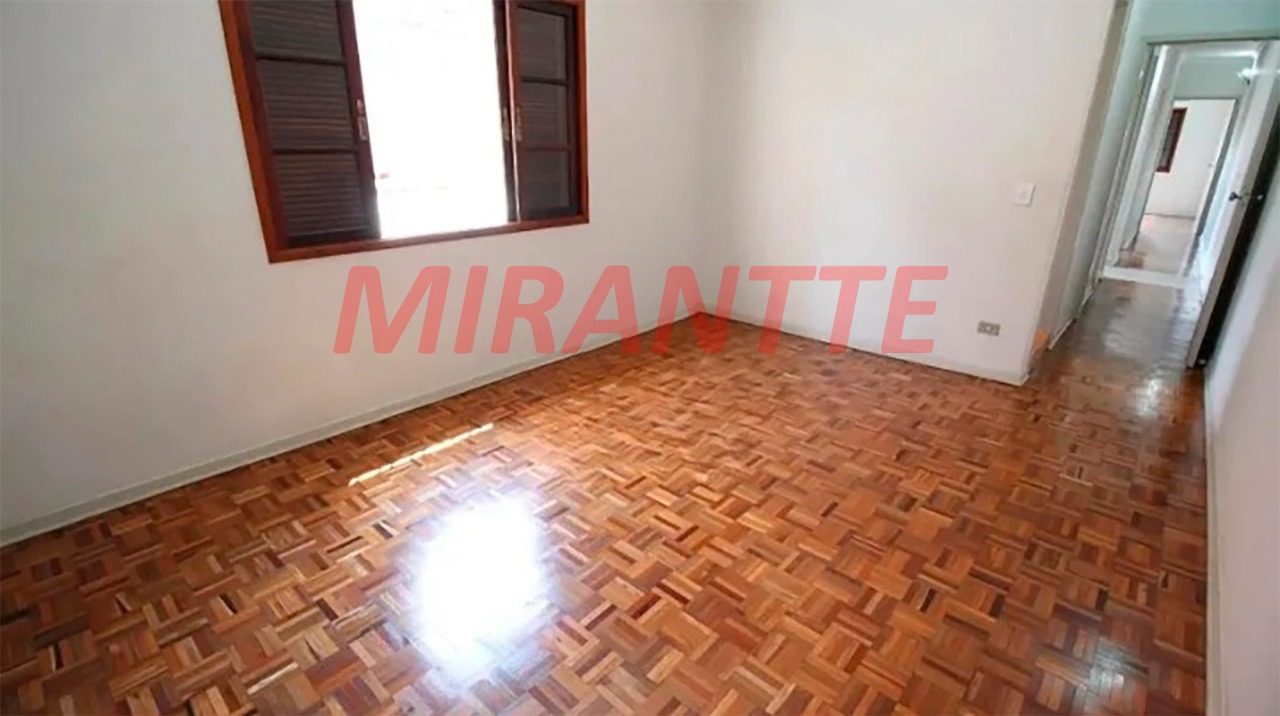 Sobrado de 153m² com 3 quartos em Água Fria