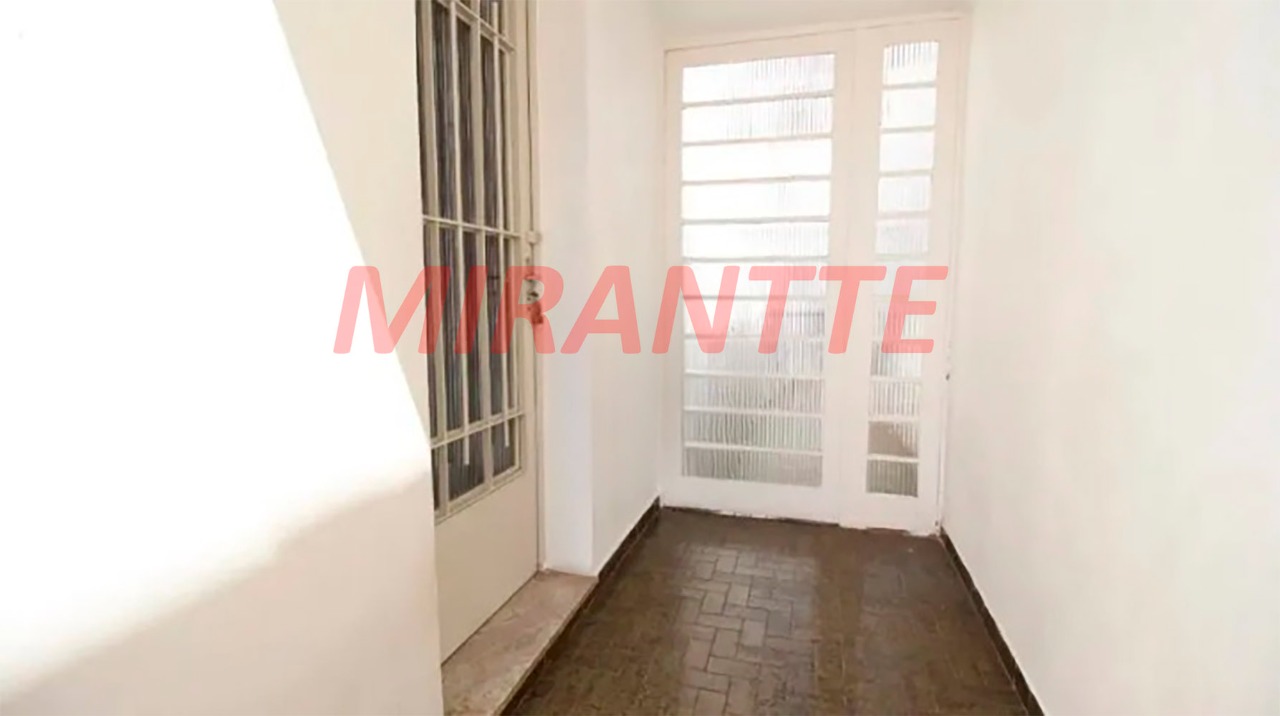 Sobrado de 153m² com 3 quartos em Água Fria