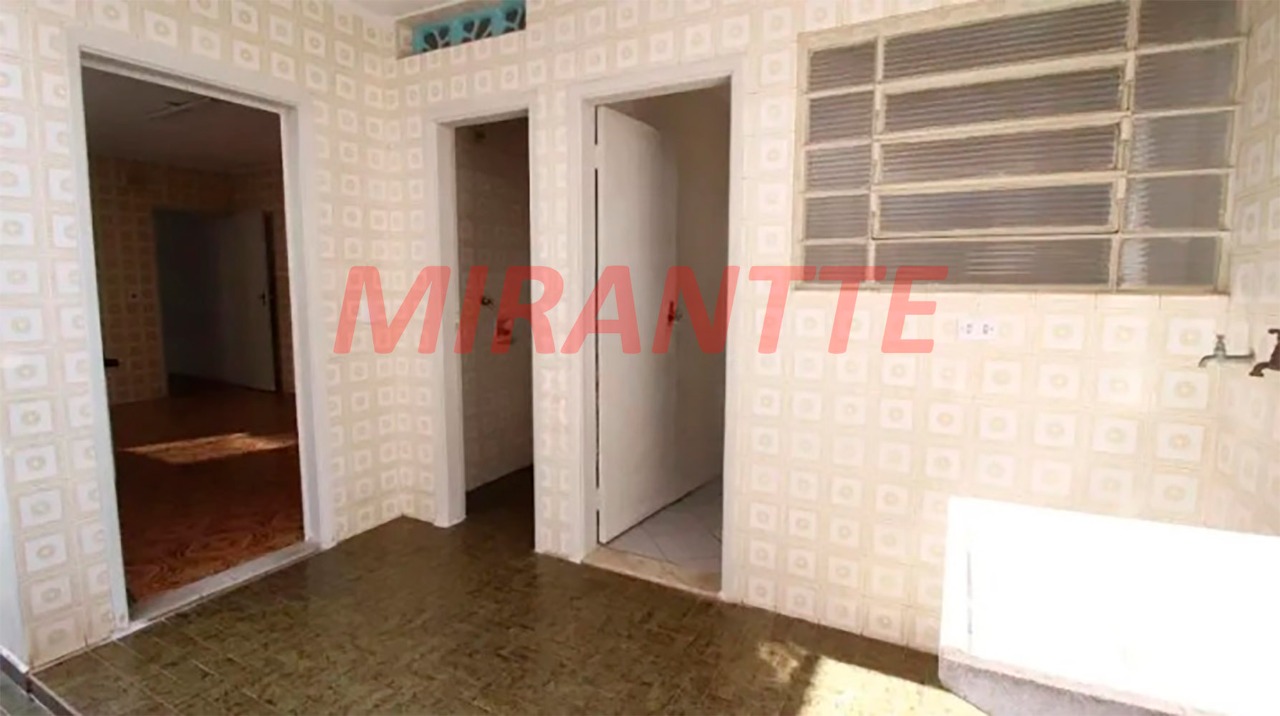 Sobrado de 153m² com 3 quartos em Água Fria