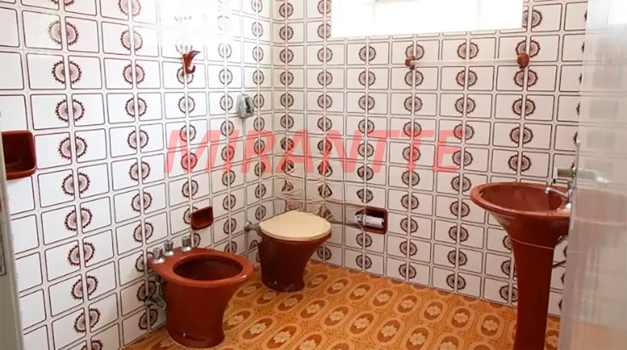 Sobrado de 153m² com 3 quartos em Água Fria