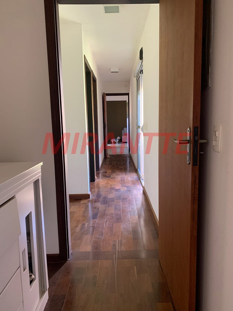 Cond. fechado de 250m² com 4 quartos em Serra da Cantareira