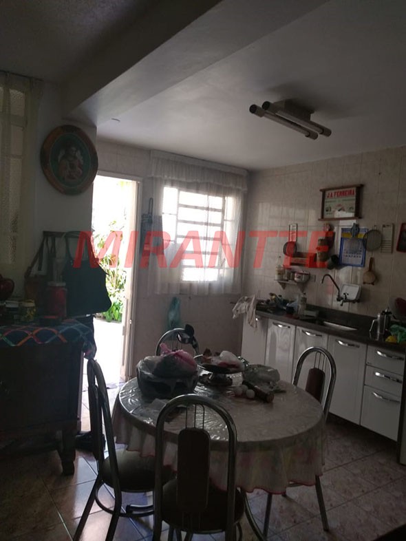 Casa terrea com 3 quartos em Santana