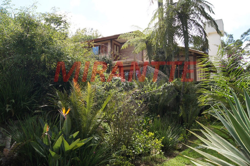 Sobrado de 421m² com 4 quartos em Serra da Cantareira