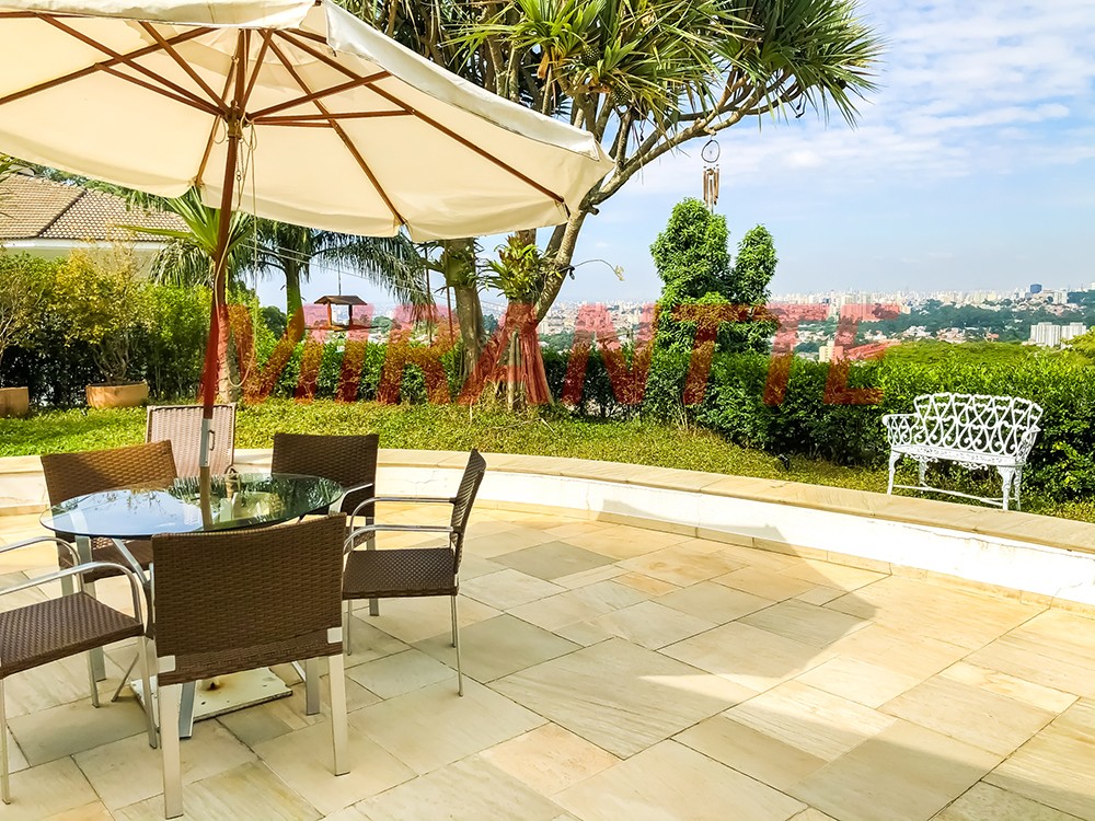 Cond. fechado de 800m² com 4 quartos em Jardim Ibiratiba