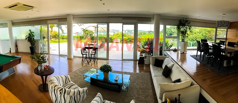 Cond. fechado de 800m² com 4 quartos em Jardim Ibiratiba