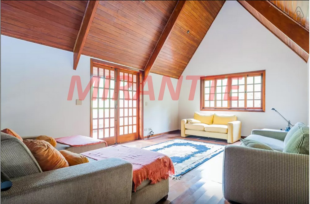 Casa terrea com 7 quartos em Granja Viana